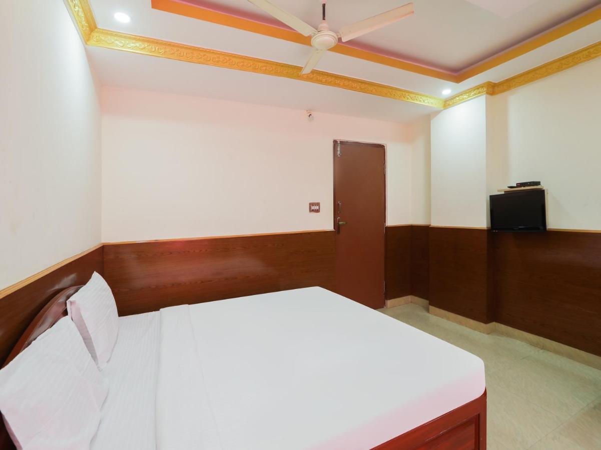 Capital O 84002 Hotel Top In Town President Kushālnagar Extérieur photo