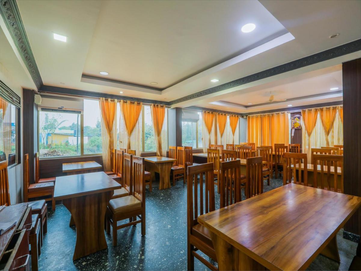 Capital O 84002 Hotel Top In Town President Kushālnagar Extérieur photo
