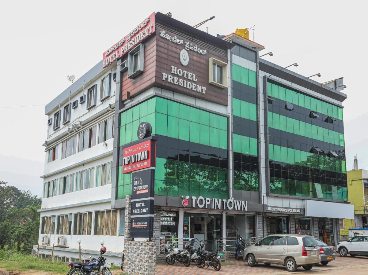Capital O 84002 Hotel Top In Town President Kushālnagar Extérieur photo